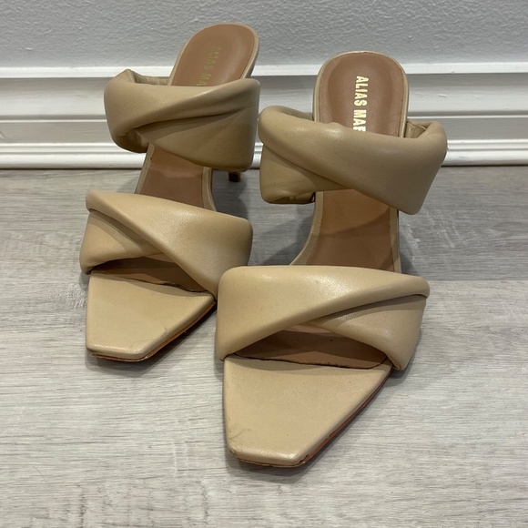 ALIAS MAE Issy Heels - Picture 4 of 6